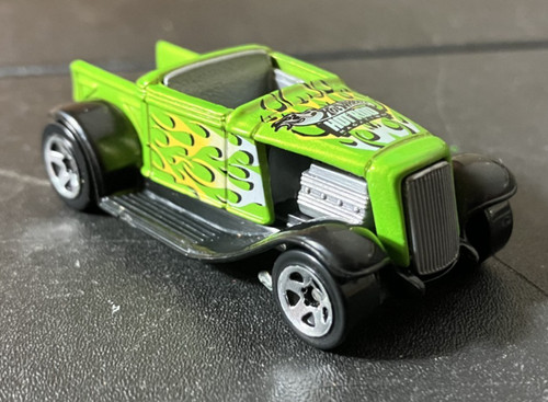 Green hooligan hot wheels - -,