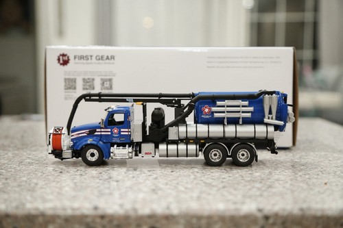 Republic service peterbilt - republic,