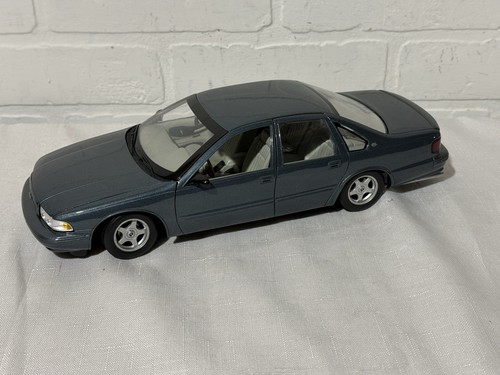 Models 1996 chevy - 1/18,