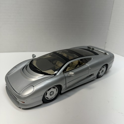 Maisto jaguar xj220 - 1:18,
